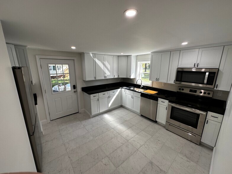 More Photos Of 36 Church St, West Boylston Multifamily For Sale