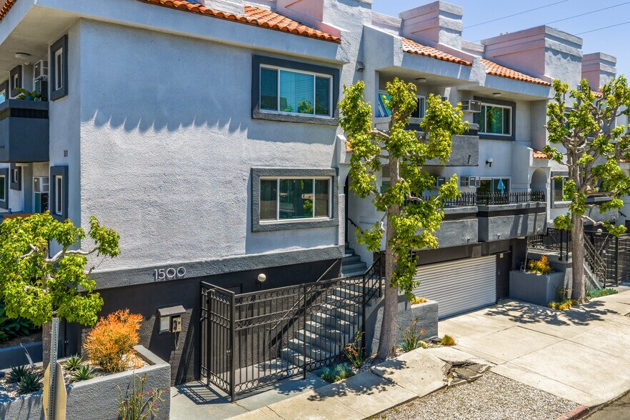 More Photos Of 1500 Venice Blvd, Venice Apartments For Sale