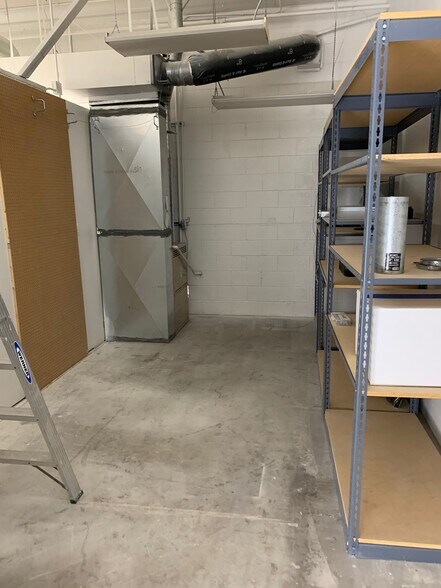 More Photos Of 1254-1256 W Cedar Ave, Denver Showroom For Lease