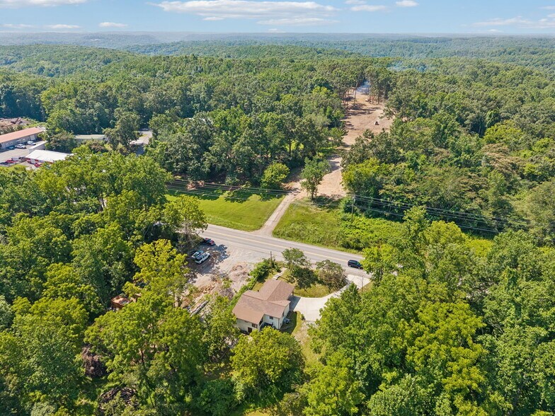 More Photos Of 1392 Fairview Blvd Blvd, Fairview General Retail For Sale
