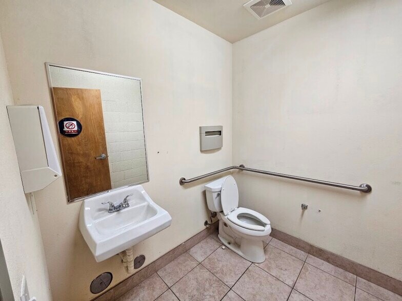 More Photos Of 2890 E Pico Blvd, Los Angeles Light Distribution For Lease