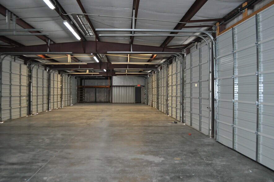 More Photos Of 2333 W Emory Rd, Powell Industrial For Sale