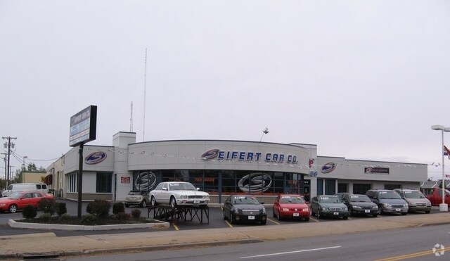More Photos Of 1212 Abbott Rd, Buffalo Auto Dealership For Lease