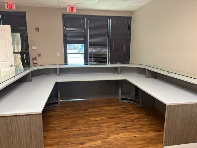 More Photos Of 4407-4497 SW Martin Hwy, Palm City Unknown For Lease