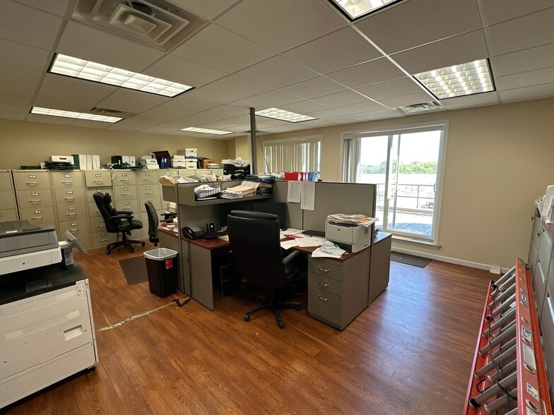 More Photos Of 46-27 54th Rd, Maspeth Industrial For Lease