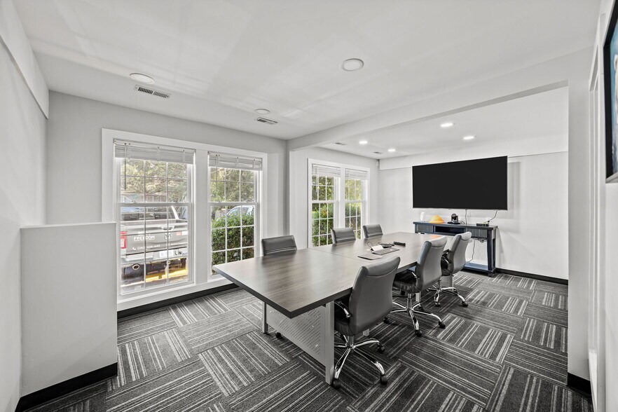 More Photos Of 44 Shoreline Dr, New Bern Medical For Sale