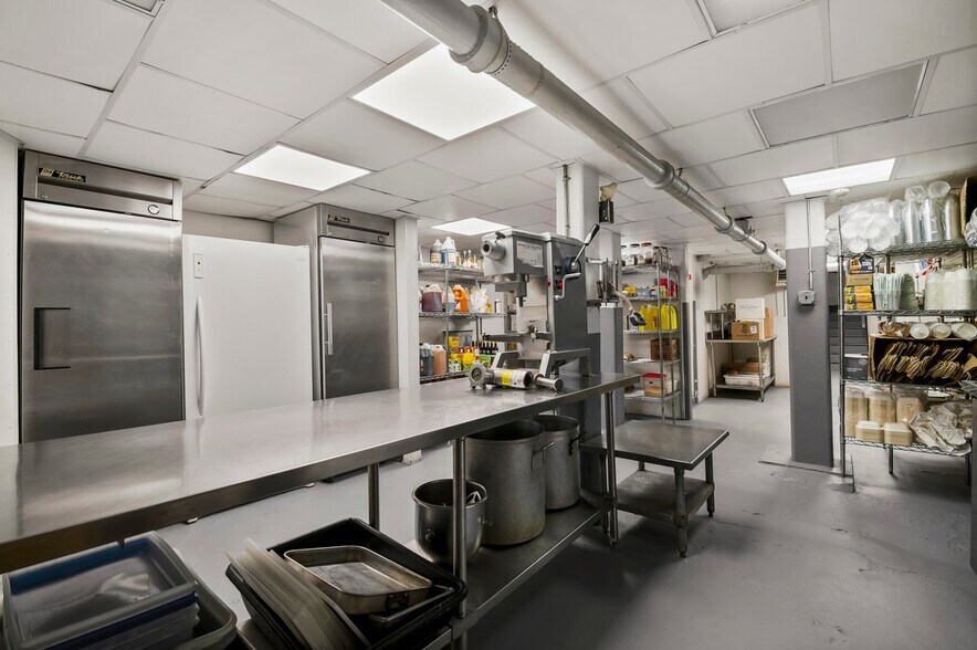 More Photos Of 39 Interlaken Ave, Lake Placid Hotel For Sale