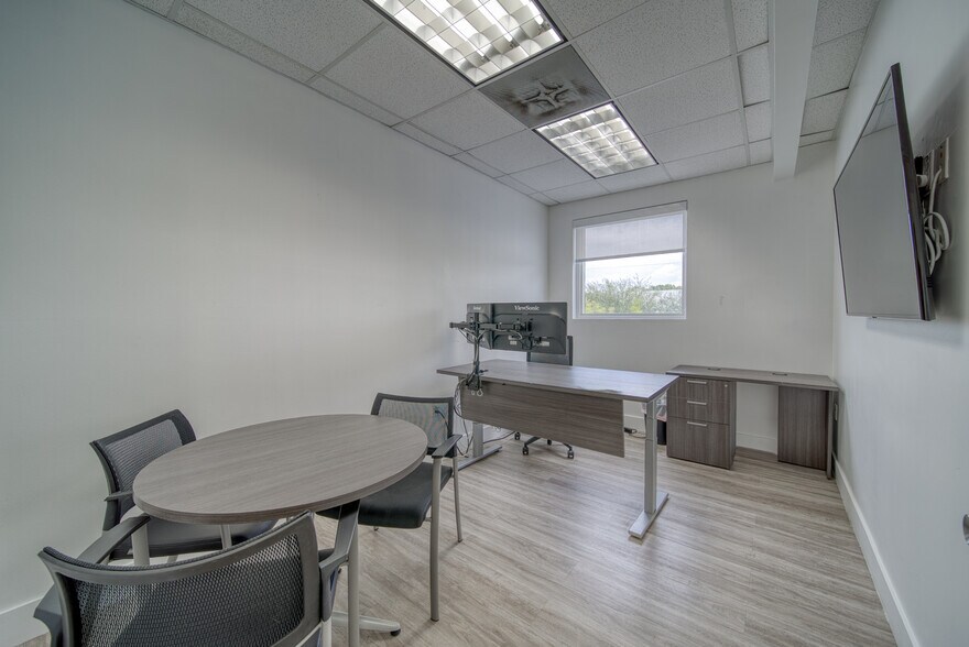 More Photos Of 7500 NW 52nd St, Miami Medical For Lease