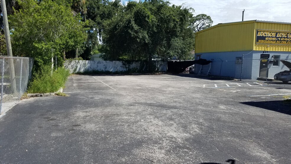 More Photos Of 833 Mason Ave, Daytona Beach Freestanding For Sale