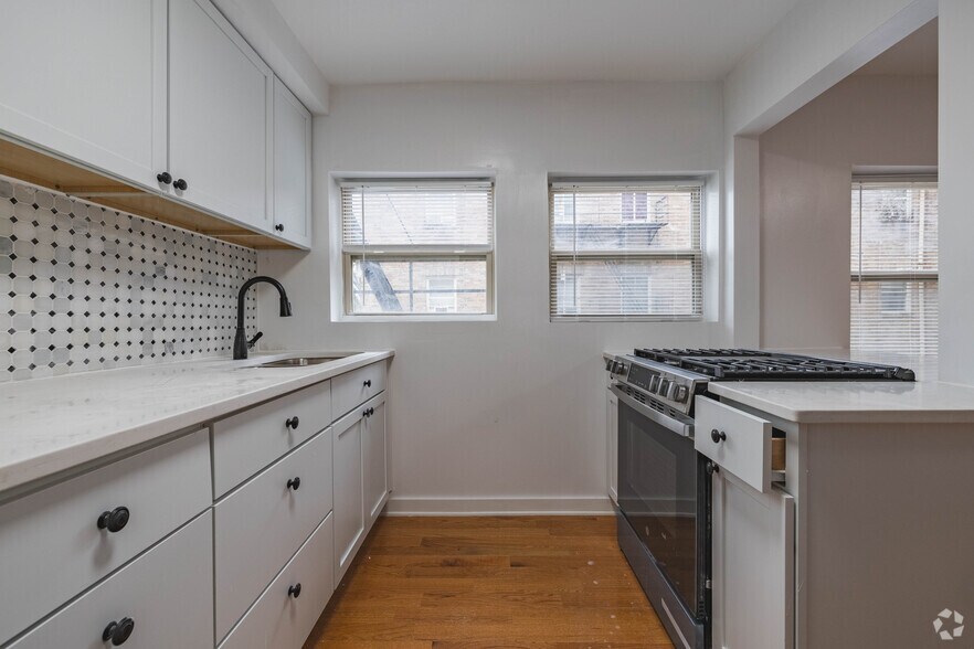 More Photos Of 2535 Burnet Ave, Cincinnati Apartments For Sale