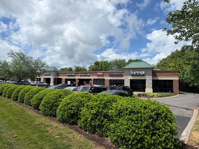 More Photos Of 1800 Carothers Pky, Brentwood Storefront For Lease