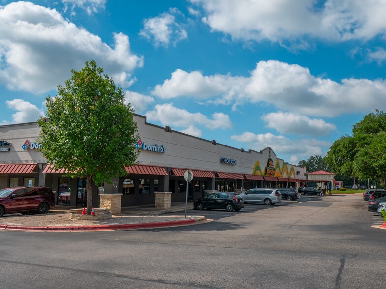 More Photos Of 1807 Slaughter Ln W, Austin Freestanding For Lease