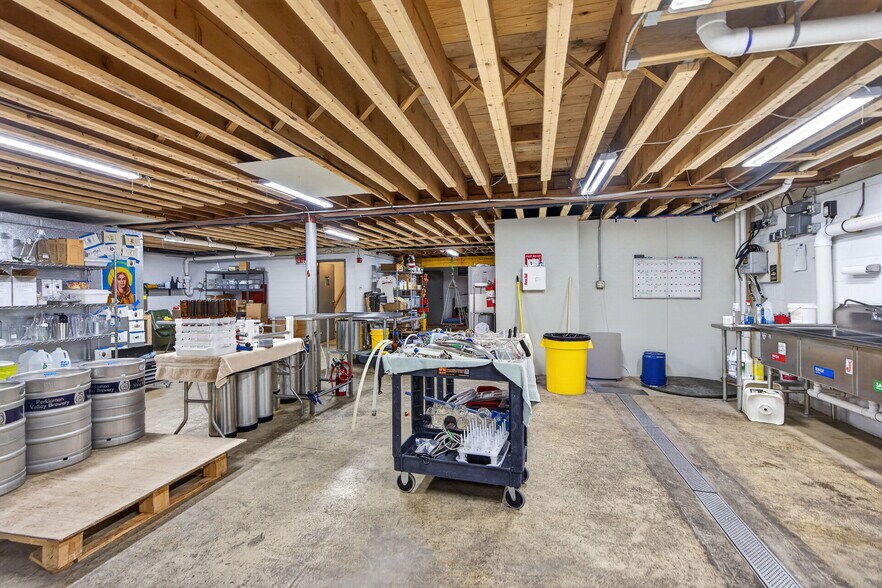 More Photos Of 101 Walnut St, Green Lane Bank For Sale