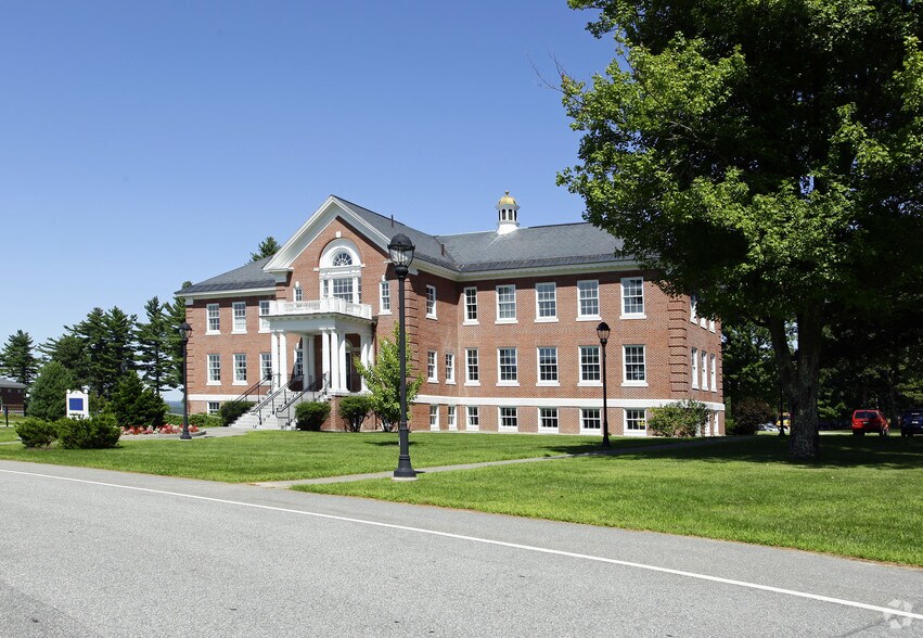 More Photos Of 60 Pineland Dr, New Gloucester Unknown For Lease