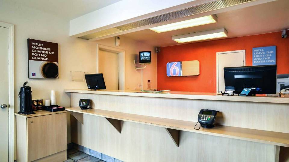 More Photos Of 5522 N Pan Am Expy, San Antonio Hotel For Sale