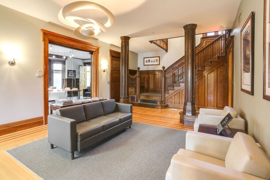 More Photos Of 4588 S Park Ave, Hamburg Office Residential For Sale