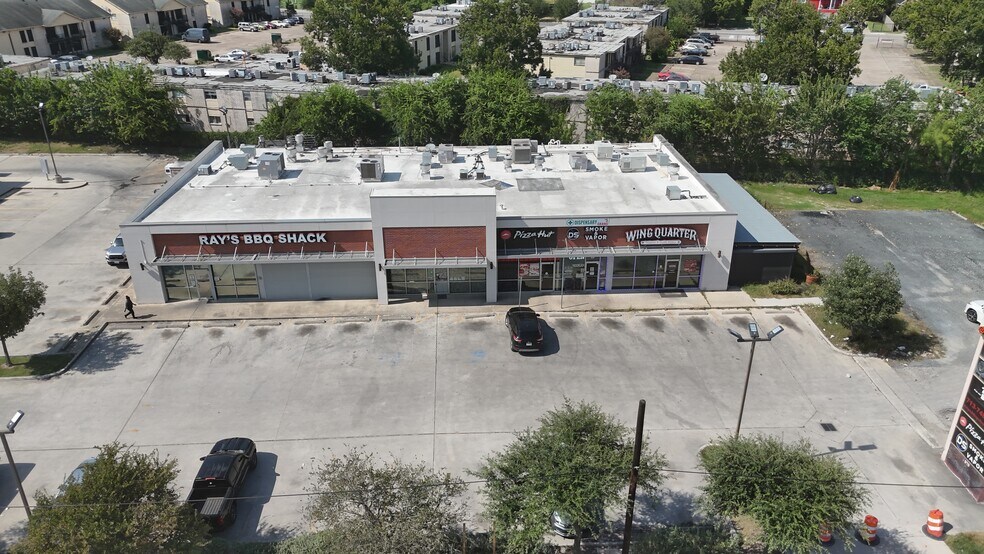 More Photos Of Old Spanish Trl & Scottcrest Dr, Houston Freestanding For Lease