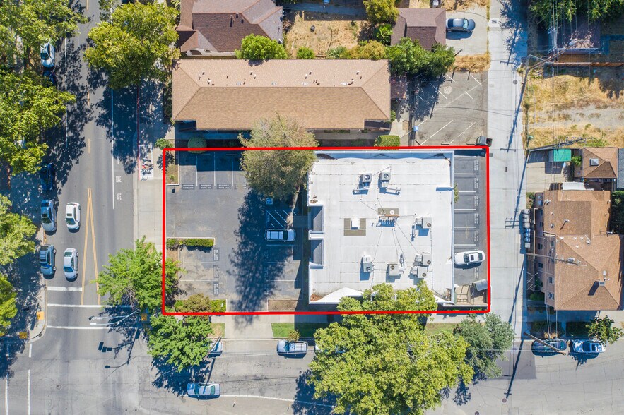 More Photos Of 3000 T St, Sacramento Office For Lease