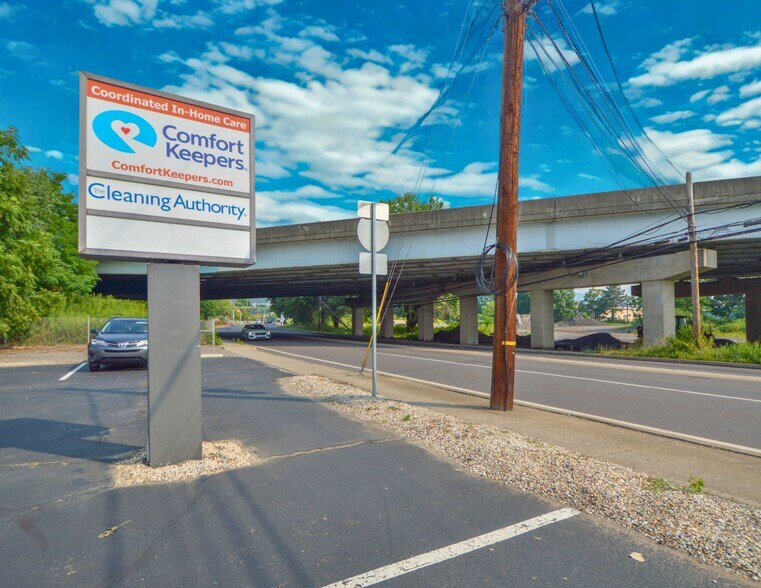 More Photos Of 414 Union St, Luzerne Freestanding For Lease