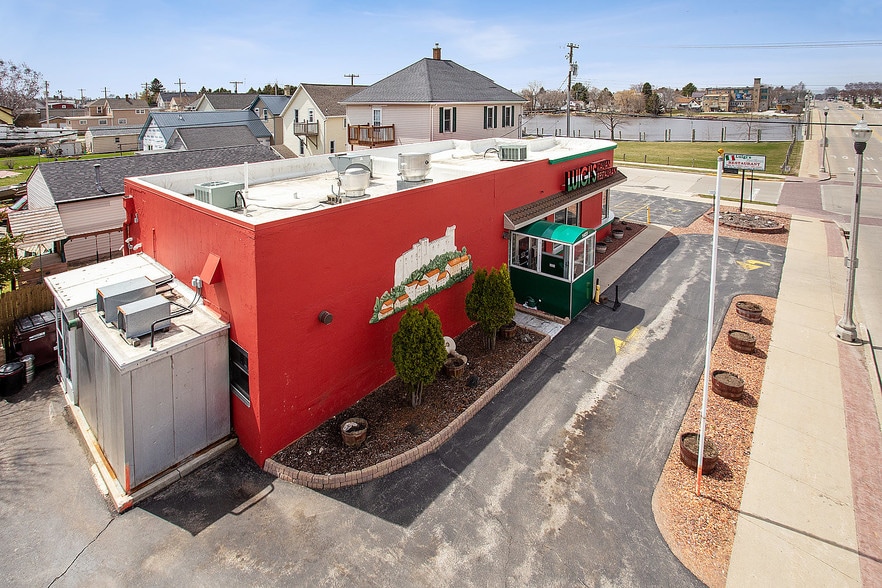 More Photos Of 1033 22nd St, Two Rivers Restaurant For Sale