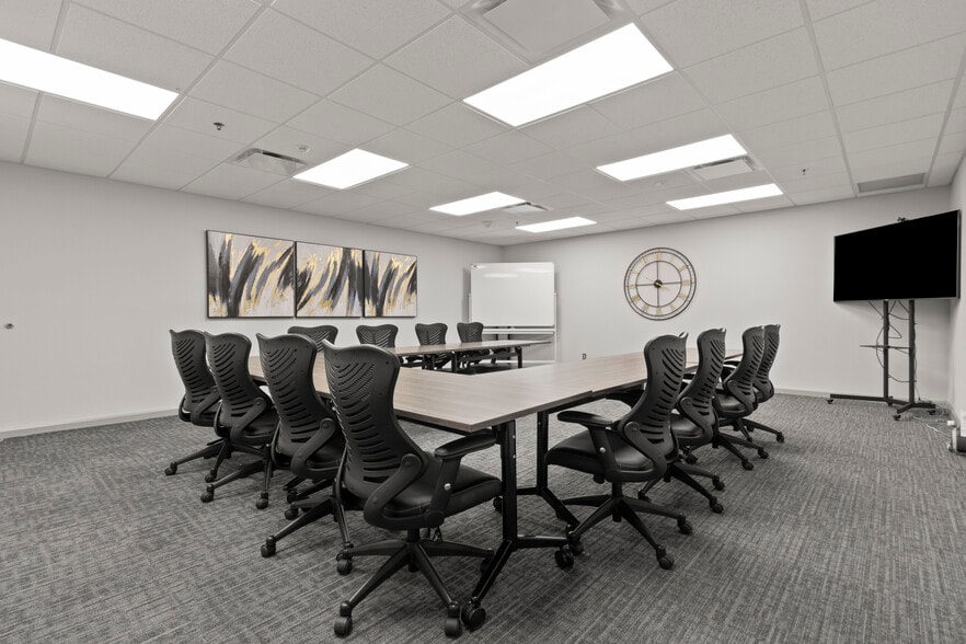 More Photos Of 600 Boulevard S, Huntsville Coworking Space