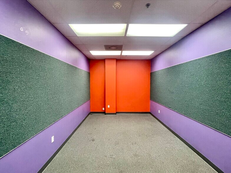 More Photos Of 21 W Duarte Rd, Arcadia Office For Sale