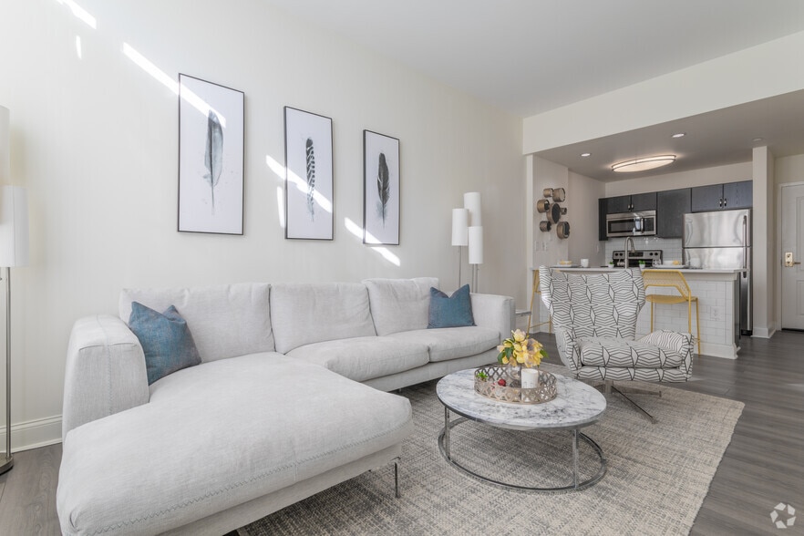 More Photos Of 400 Walnut St, Philadelphia Multifamily For Sale