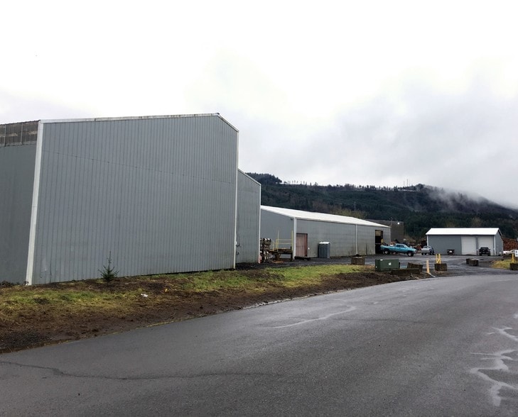 Primary Photo Of 2180-2200 Apple Loop, Lyons Warehouse For Lease