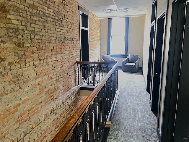 More Photos Of 106 W Main St, West Dundee Office For Lease