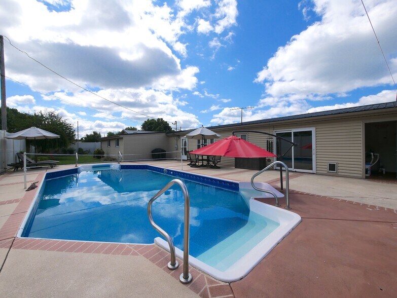 More Photos Of 56721 Ferry Landing Rd, Shadyside Shelter For Sale