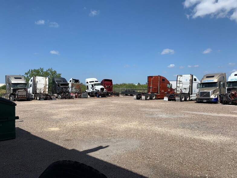 More Photos Of 5226 Commercial Dr, Brownsville Land For Lease