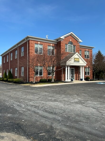 Primary Photo Of 910-914 Maple Rd, Williamsville Office For Sale