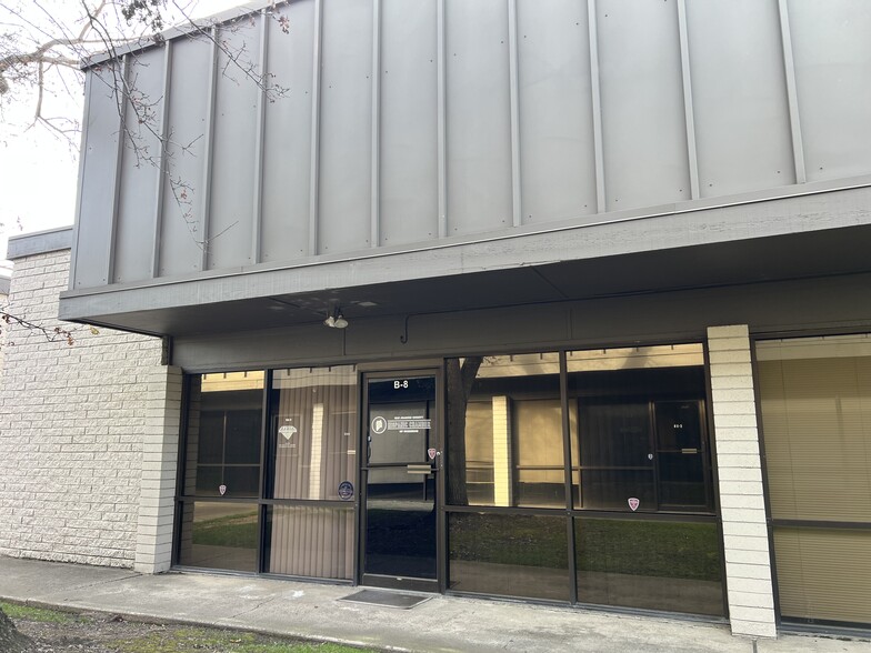More Photos Of 5637 N Pershing Ave, Stockton Medical For Lease