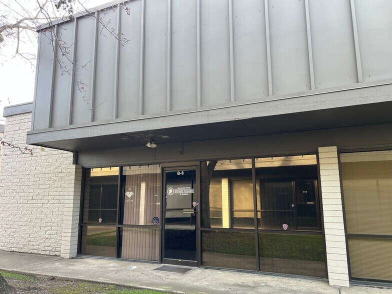 More Photos Of 5637 N Pershing Ave, Stockton Medical For Sale