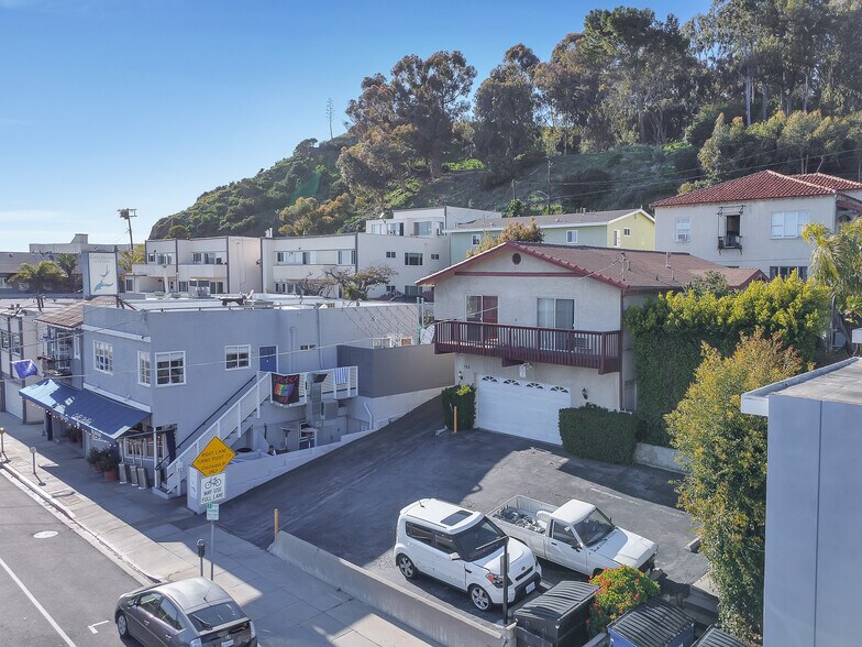 More Photos Of 153-157 W Channel Rd, Santa Monica Apartments For Sale