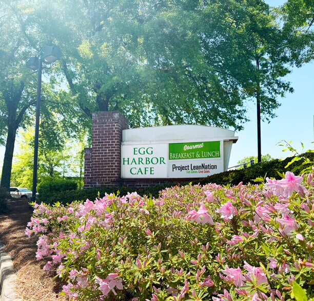 More Photos Of 5966 N Point Pky, Alpharetta Storefront Retail Office For Sale