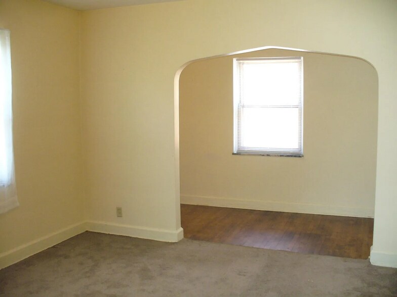 More Photos Of 4494-96 W Jefferson Ave, Ecorse Multifamily For Sale