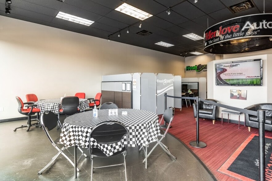 More Photos Of 420 N Redwood Rd, North Salt Lake General Retail For Sale