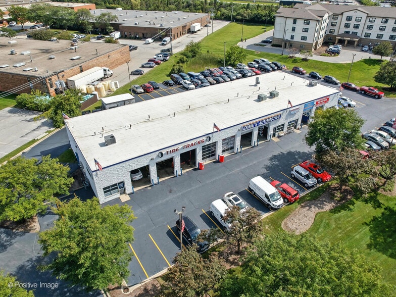 More Photos Of 524-530 W Grand Ave, Elmhurst Auto Repair For Sale