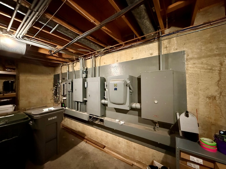 More Photos Of 711 S Calumet Rd, Chesterton Office For Sale