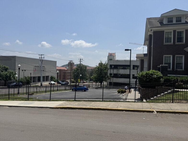 More Photos Of 1604 Clinch Ave, Knoxville Office Residential For Sale