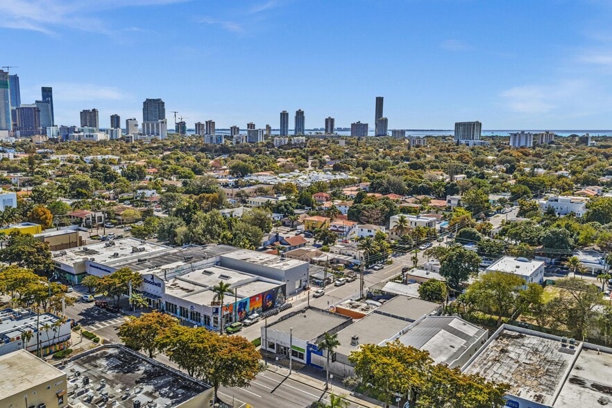 More Photos Of 1000-1008 SW 8th St, Miami Storefront Retail Office For Sale