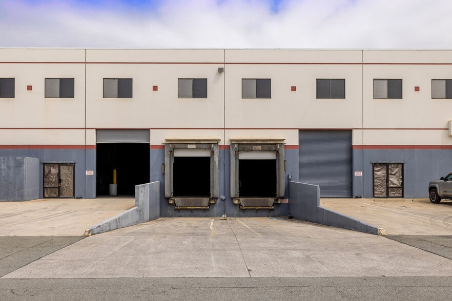 More Photos Of 91-280 Hanua St, Kapolei Warehouse For Lease