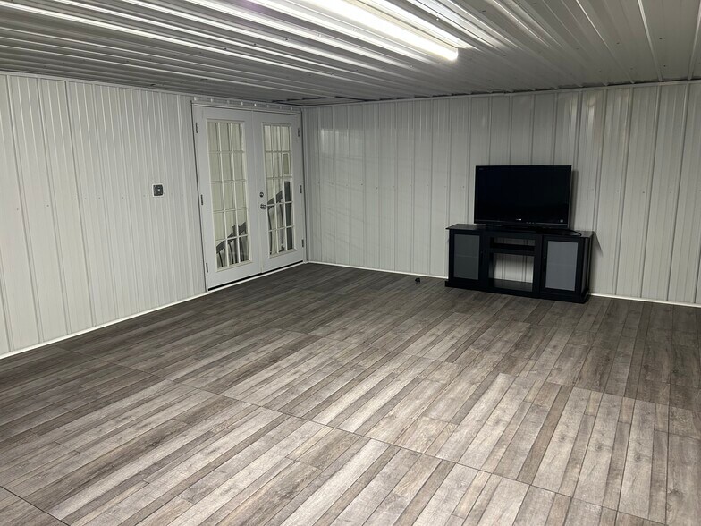 More Photos Of 7754 S State Route 73, Wilmington Flex For Lease