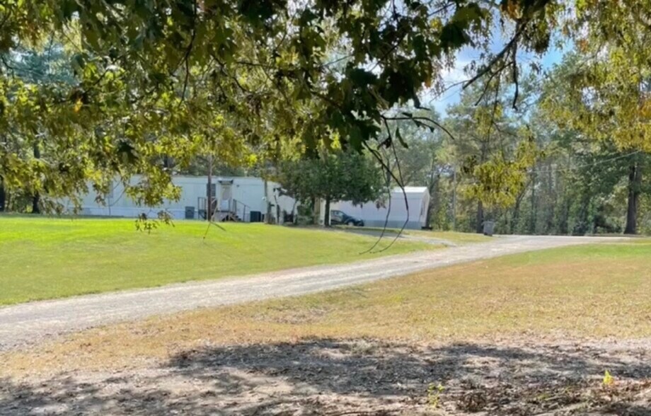 More Photos Of 106 Chance Cir, Mount Ida Multifamily For Sale