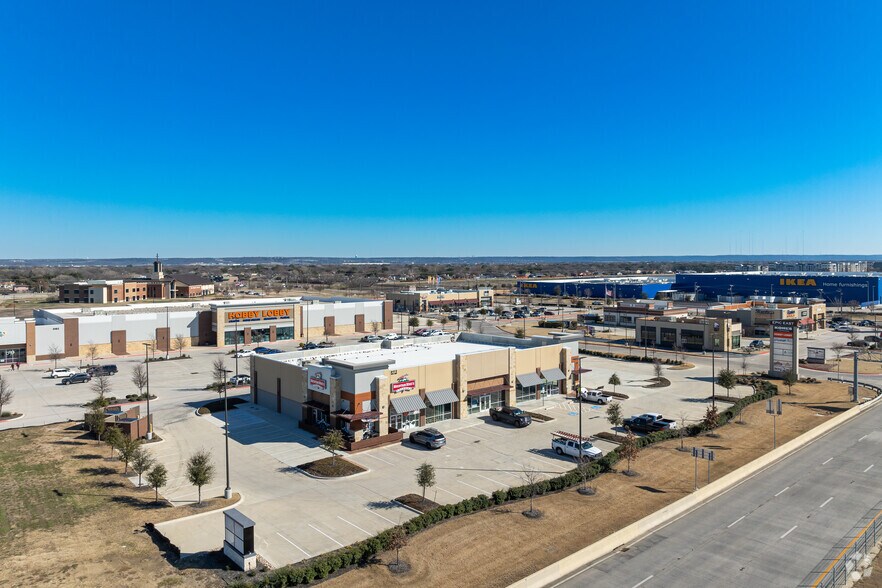 More Photos Of 1050 Mayfield Rd, Grand Prairie Unknown For Lease