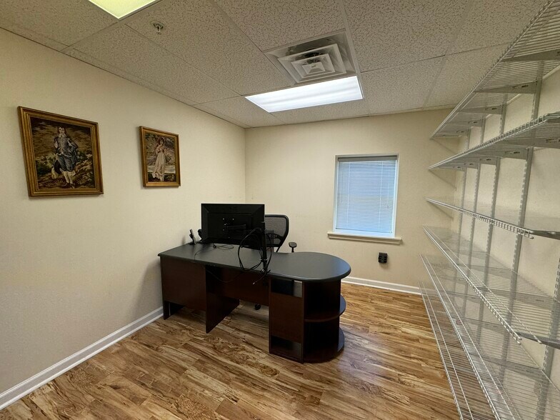 More Photos Of 815 Greenwood Ave, Jenkintown Medical For Sale