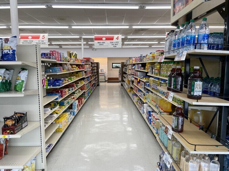 More Photos Of 3288 E Golden Isles Hwy, Lumber City Service Station For Sale