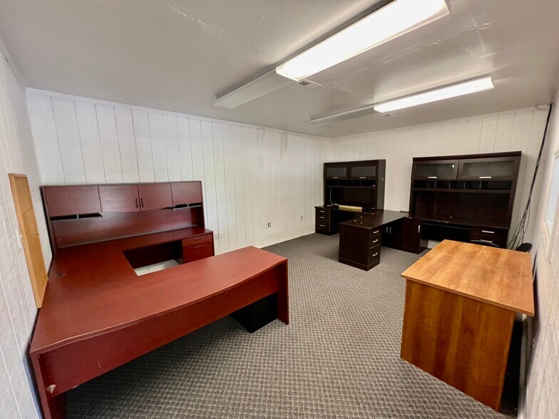 More Photos Of 15242 General Puller Hwy, Deltaville Freestanding For Sale