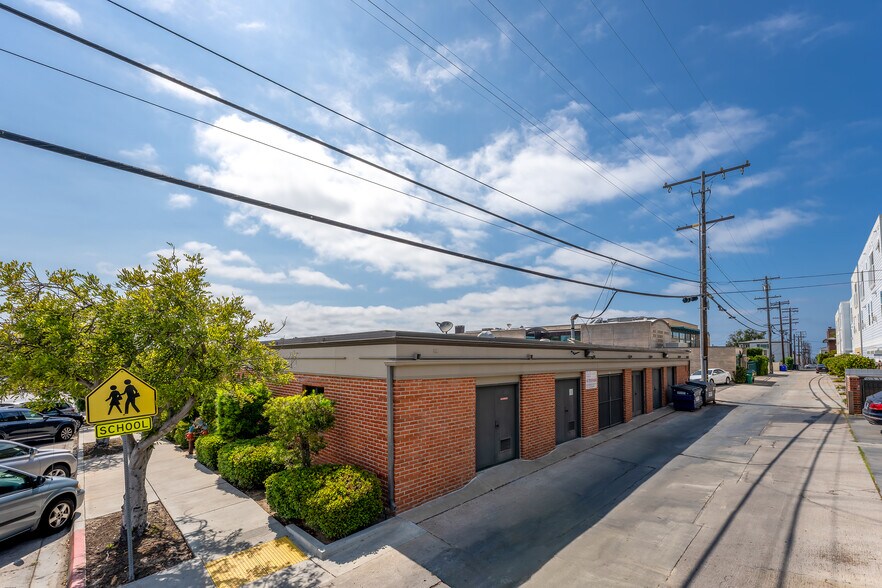 More Photos Of 7701 Herschel Ave, La Jolla Medical For Lease